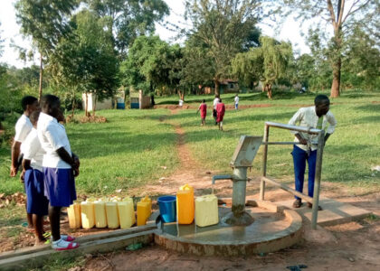borehole-St.-Adolf-Tibeyalirwa-SS
