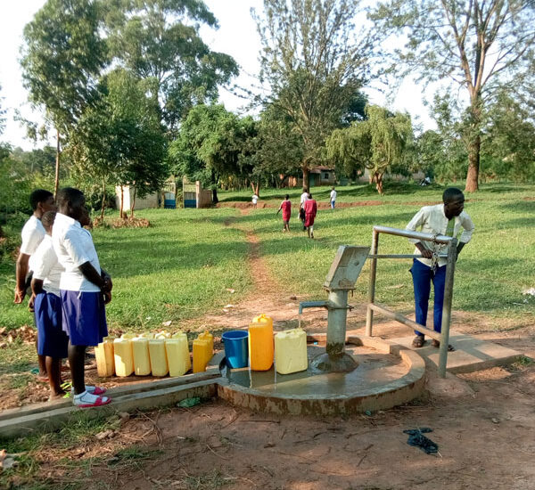 borehole-St.-Adolf-Tibeyalirwa-SS