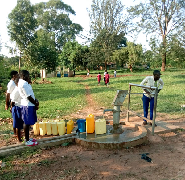 borehole-St.-Adolf-Tibeyalirwa-SS